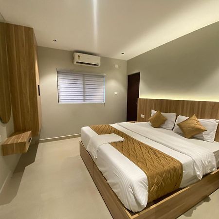 Muziris Manor Residency Hotel Kochi Exterior foto