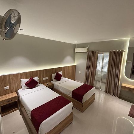 Muziris Manor Residency Hotel Kochi Exterior foto